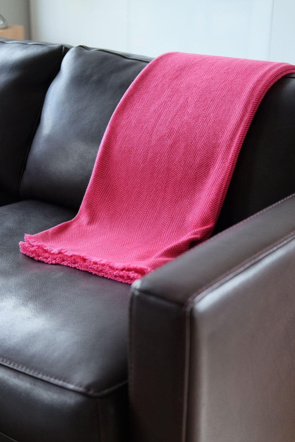 Erable 130 x 190 in gemengd kasjmier - shocking roze-fluweel rood - Mahogany