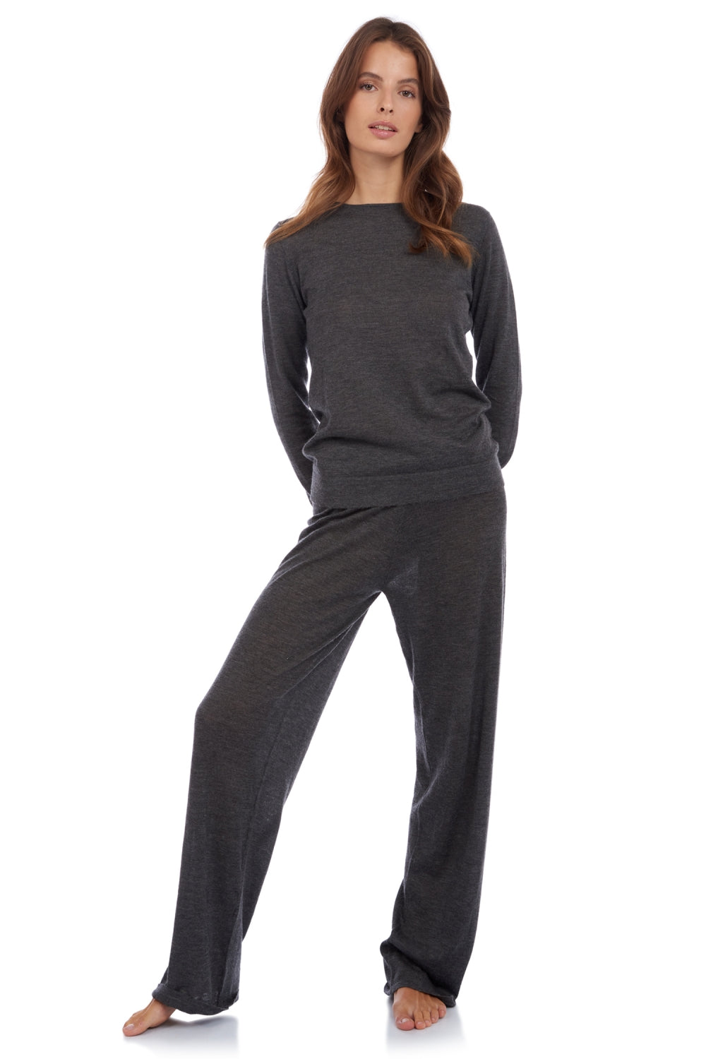 Pyjama van kasjmierpluis, 100% kasjmierpluis, dames, ronde hals, rechte snit, lange mouwen, normaal / 2 en 4 draden, normaal breisel, Mahogany