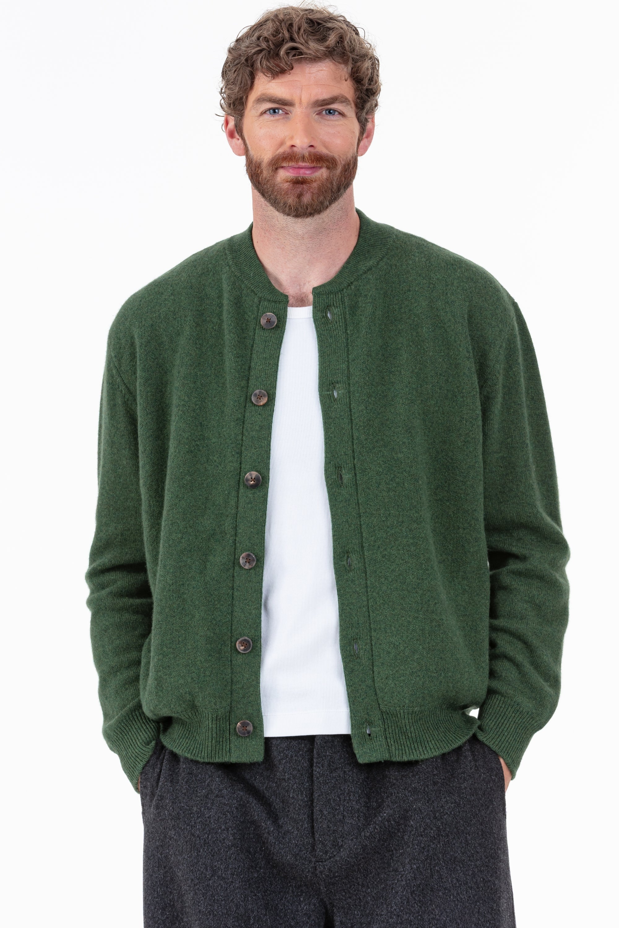 Cardigan in kasjmier, 100% kasjmier, heren, ronde hals, knoopsluiting, rechte snit, lange mouwen, normaal / 2 en 4 draden, normaal breisel, Mahogany