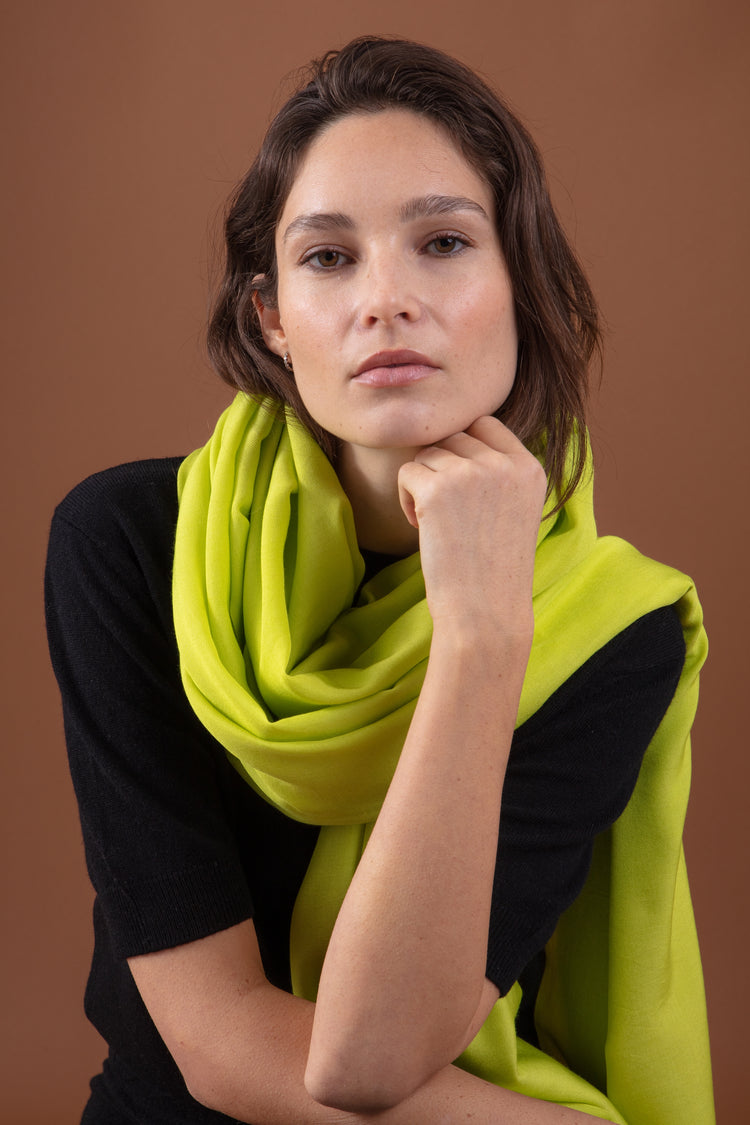 Adèle in gemengd kasjmier en zijde - sprankelend groen - Mahogany
